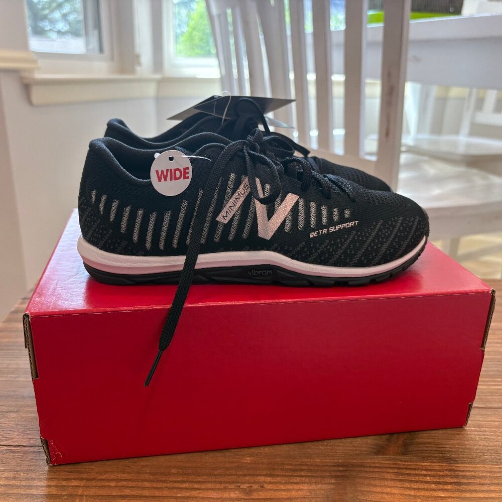 New Blance Womens Minimus Black Sneaker 5 D